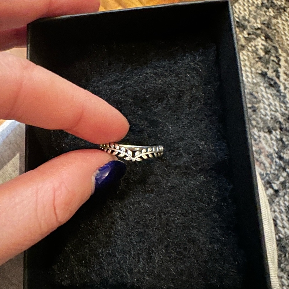 Pandora Ring